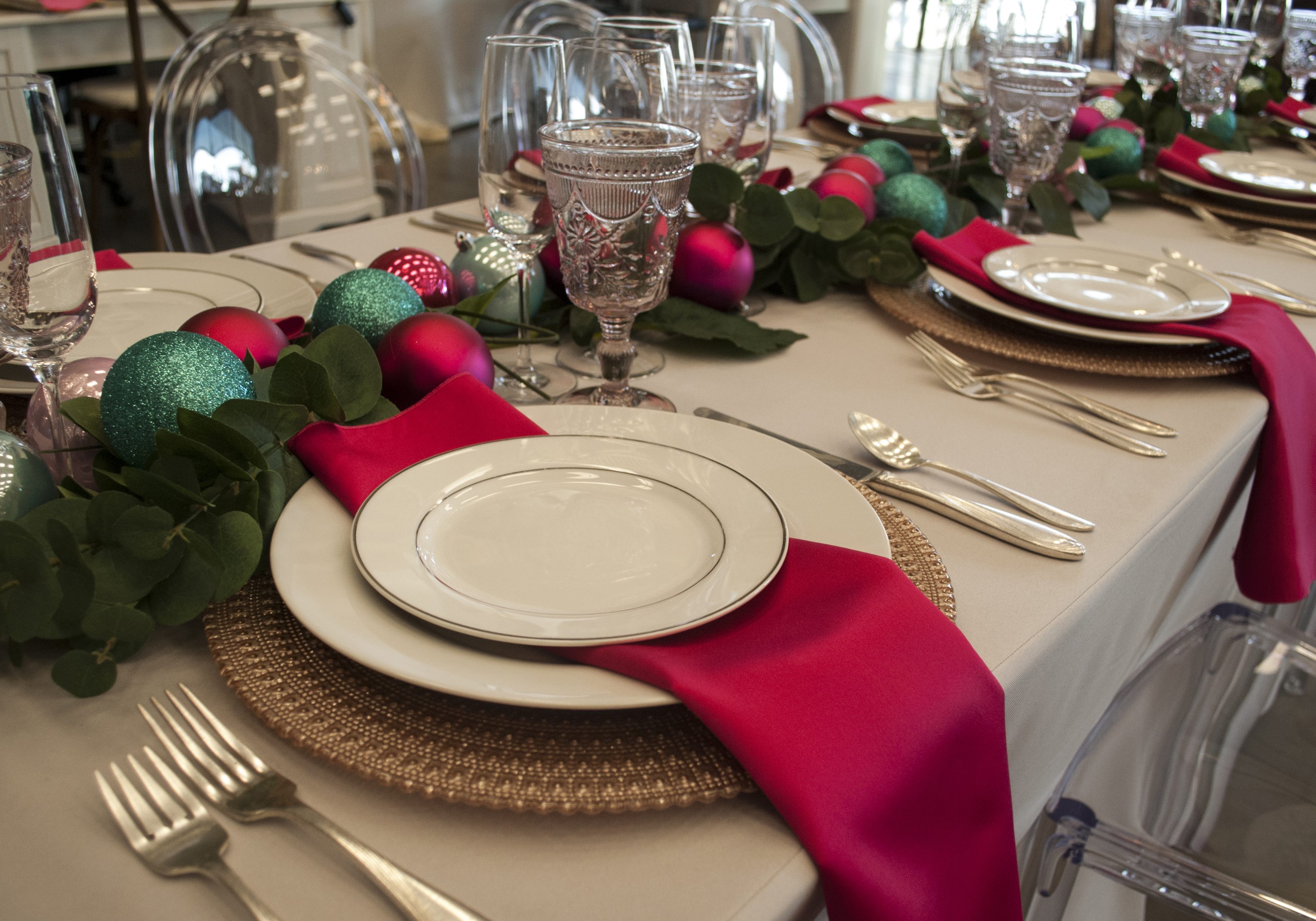 tablecloths and napkins